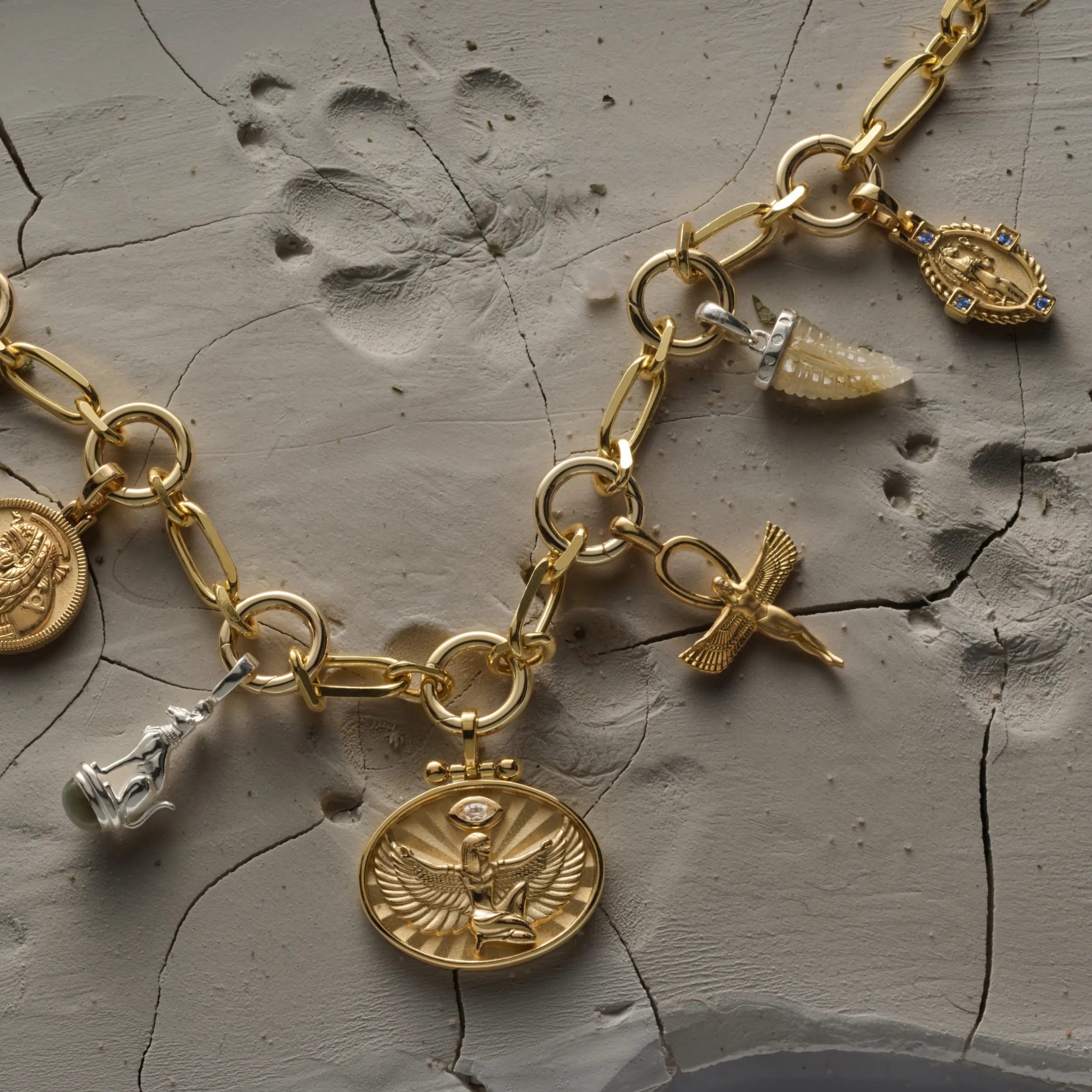 Ankh of Isis Necklace - Image 3