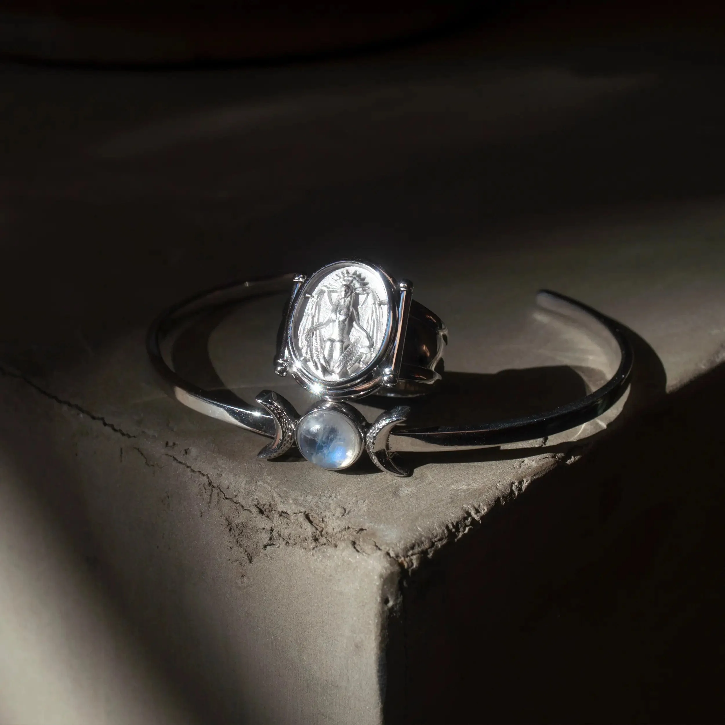 Special Edition Lilith Signet Ring - Image 8