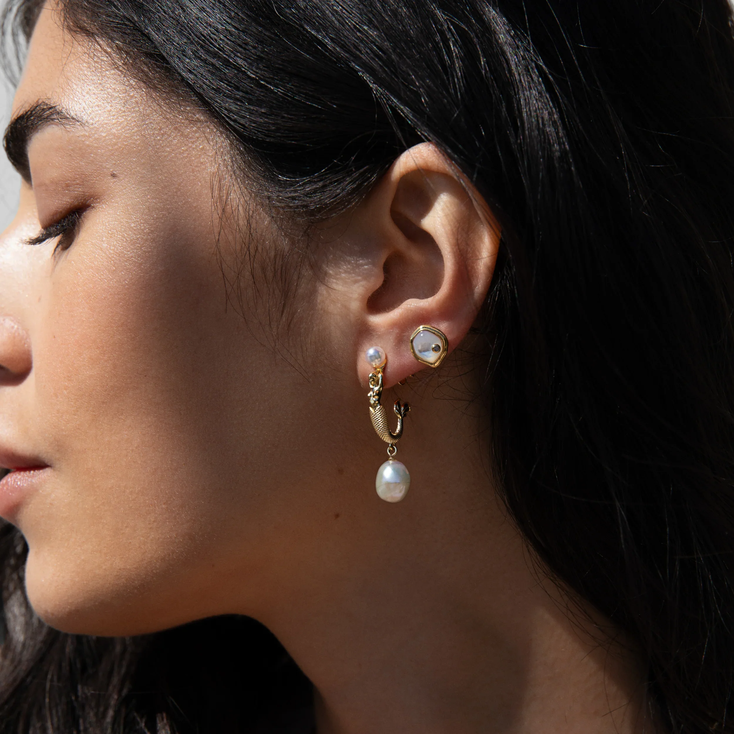 Sea Siren Pearl Earring - Image 2