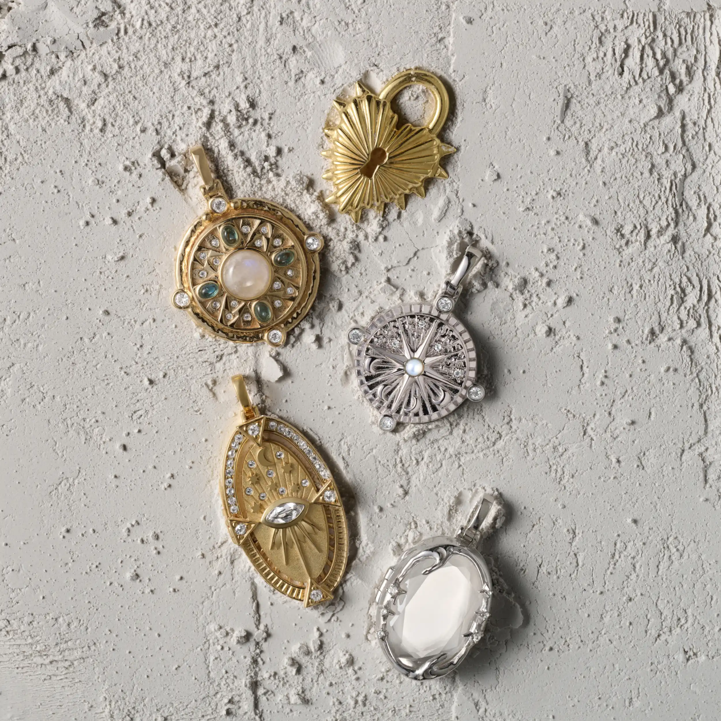 Manifestation Locket Pendant - Image 3